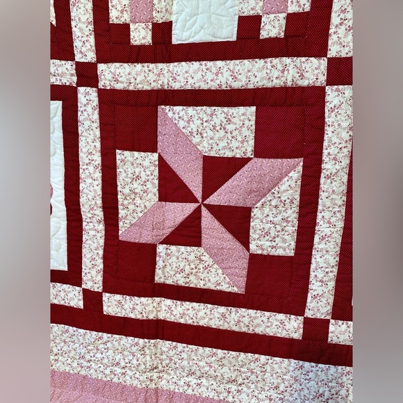 Hand Stitched Patchwork Applique Quilt 86” x 96” - Picture 13 of 16